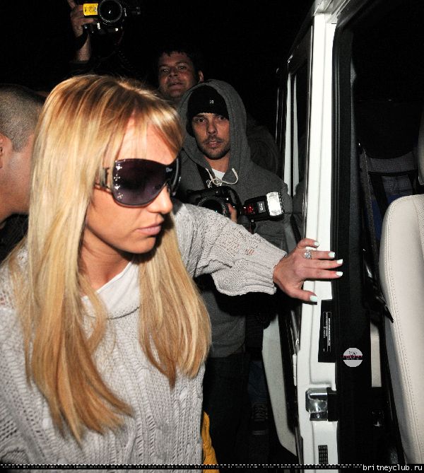 Бритни покидает салон Nine Zero One82.jpg(Бритни Спирс, Britney Spears)