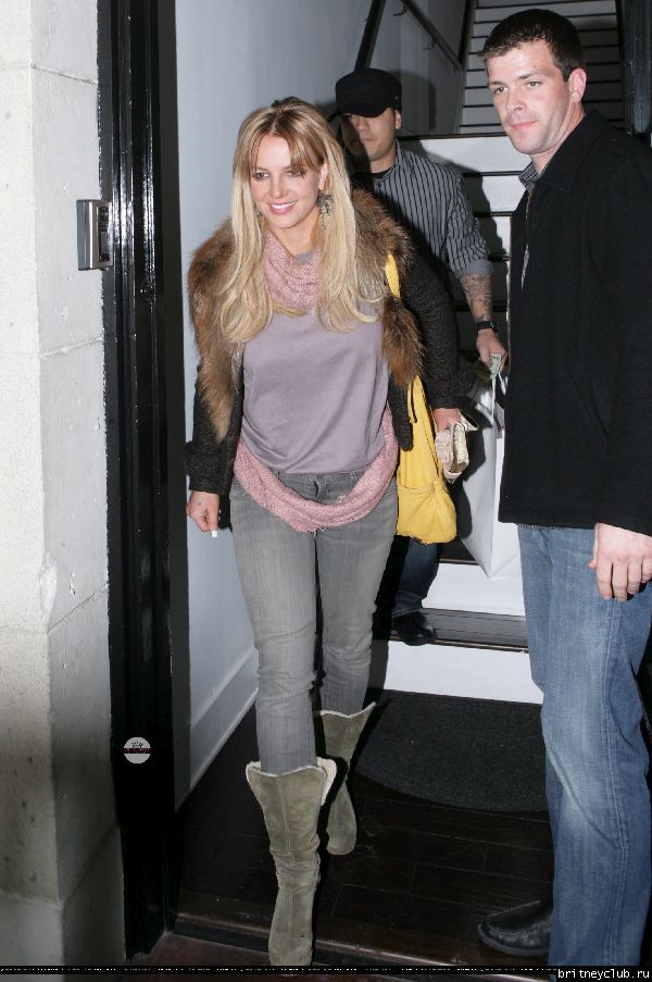 Бритни посещает салон Nine Zero One22.jpg(Бритни Спирс, Britney Spears)