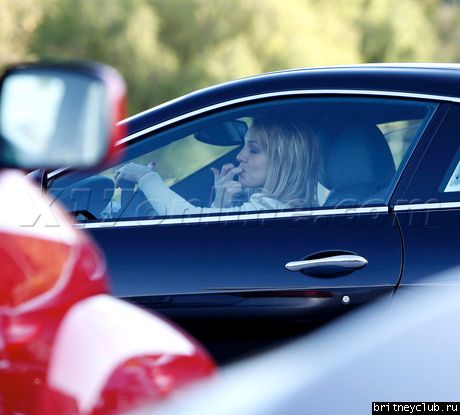 Бритни покупает автомобиль в Беверли Хиллз23.jpg(Бритни Спирс, Britney Spears)