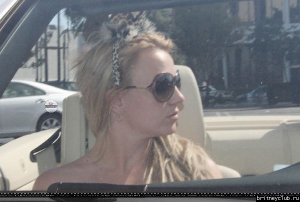 Бритни и Джейсон в Беверли Хиллз63.jpg(Бритни Спирс, Britney Spears)