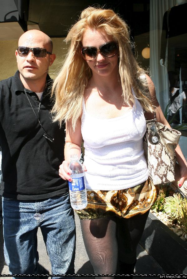 Бритни на шоппинге в Западном Голливуде10.jpg(Бритни Спирс, Britney Spears)