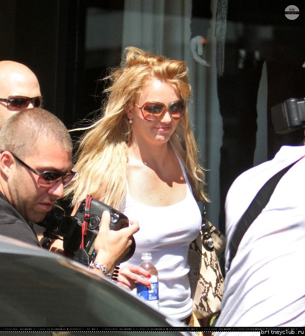 Бритни на шоппинге в Западном Голливуде80.jpg(Бритни Спирс, Britney Spears)