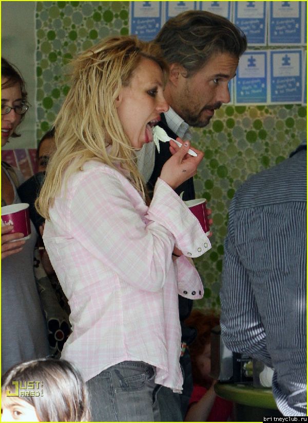 Бритни проводит время с Джейсоном01.jpg(Бритни Спирс, Britney Spears)