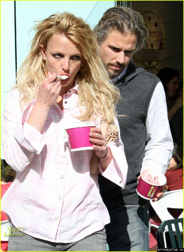 Бритни проводит время с Джейсоном08.jpg(Бритни Спирс, Britney Spears)