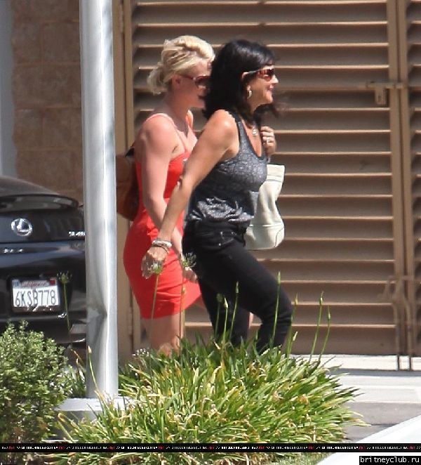 Бритни и Линн в Голливуде09.jpg(Бритни Спирс, Britney Spears)