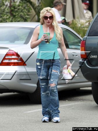Бритни покидает ресторан Subway14.jpg(Бритни Спирс, Britney Spears)