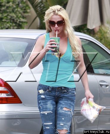 Бритни покидает ресторан Subway30.jpg(Бритни Спирс, Britney Spears)