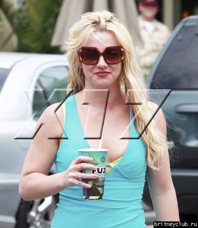 Бритни покидает ресторан Subway37.jpg(Бритни Спирс, Britney Spears)