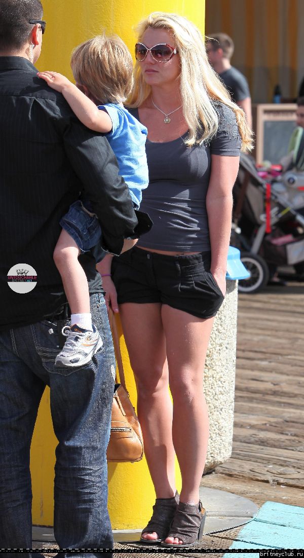 Бритни с детьми в Луна-Парке32.jpg(Бритни Спирс, Britney Spears)