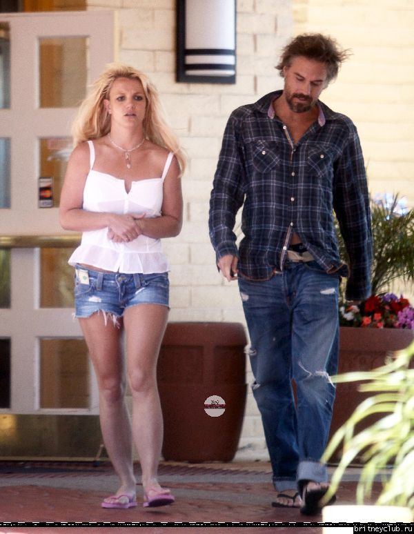Бритни и Джейсон в Санта Барбаре15.jpg(Бритни Спирс, Britney Spears)