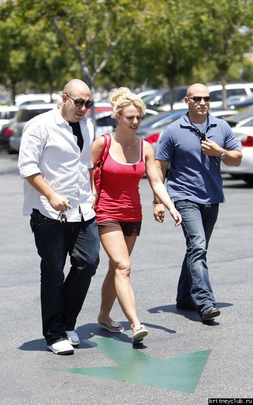 Бритни покидает кафе Marmalade06.jpg(Бритни Спирс, Britney Spears)
