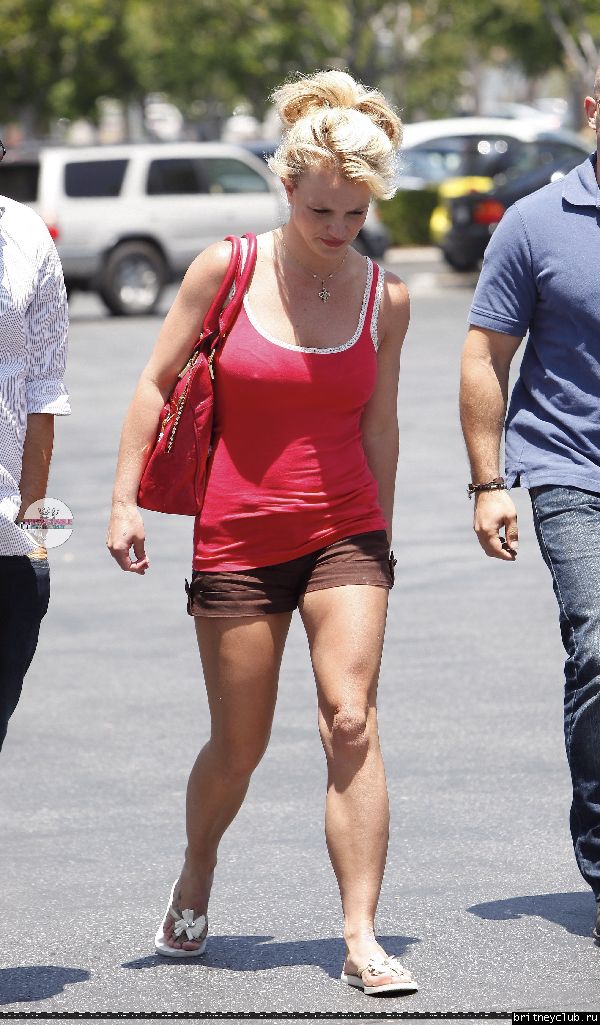 Бритни покидает кафе Marmalade11.jpg(Бритни Спирс, Britney Spears)