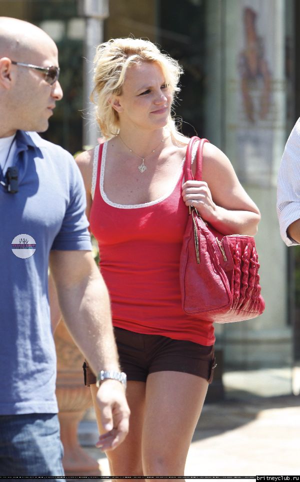 Бритни покидает кафе Marmalade14.jpg(Бритни Спирс, Britney Spears)