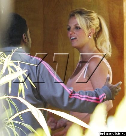 Бритни посещает студию в Лос-Анджелесе24.jpg(Бритни Спирс, Britney Spears)