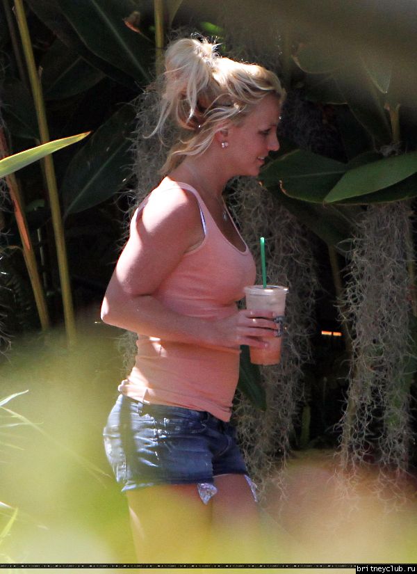 Бритни посещает студию в Лос-Анджелесе43.jpg(Бритни Спирс, Britney Spears)