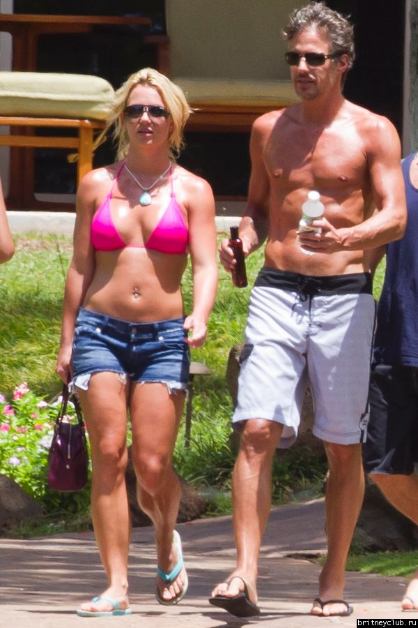 Бритни и Джейсон на Гавайях15.jpg(Бритни Спирс, Britney Spears)