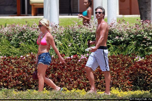 Бритни и Джейсон на Гавайях38.jpg(Бритни Спирс, Britney Spears)