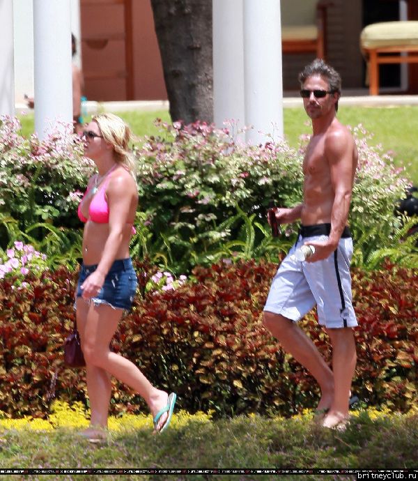 Бритни и Джейсон на Гавайях40.jpg(Бритни Спирс, Britney Spears)