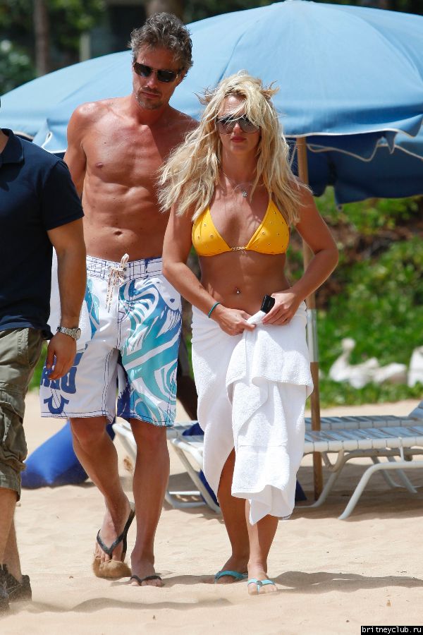 Бритни и Джейсон на пляже на курорте Мауи06.jpg(Бритни Спирс, Britney Spears)