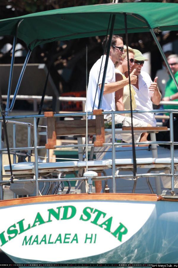 Бритни и Джейсон отдыхают на яхте 09.jpg(Бритни Спирс, Britney Spears)