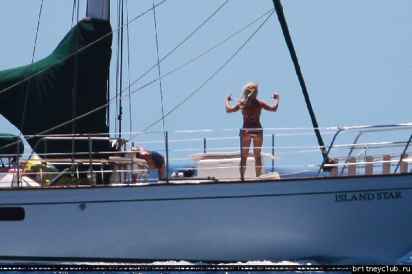 Бритни и Джейсон отдыхают на яхте 15.jpg(Бритни Спирс, Britney Spears)