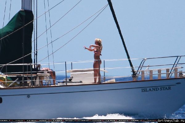 Бритни и Джейсон отдыхают на яхте 17.jpg(Бритни Спирс, Britney Spears)