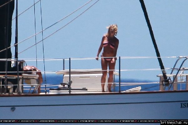 Бритни и Джейсон отдыхают на яхте 28.jpg(Бритни Спирс, Britney Spears)