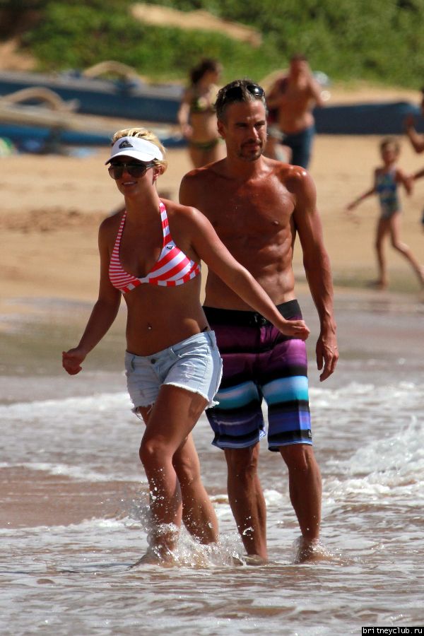 Бритни и Джейсон на курорте Мауи, Гавайи08.jpg(Бритни Спирс, Britney Spears)
