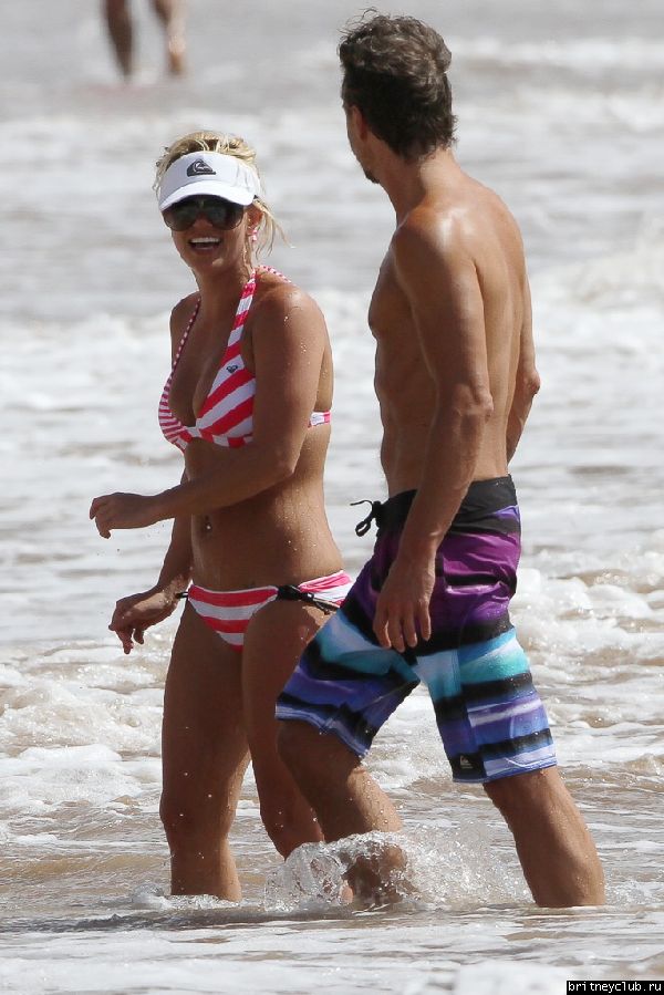 Бритни и Джейсон на курорте Мауи, Гавайи15.jpg(Бритни Спирс, Britney Spears)