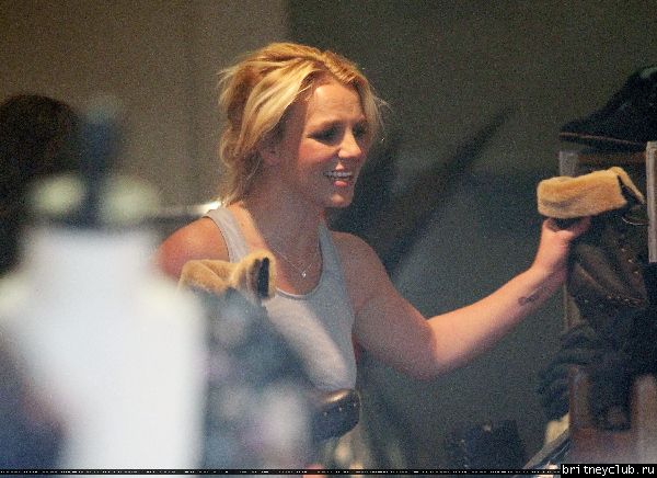 Бритни и Джейсон делают покупки в Санта-Монике64.jpg(Бритни Спирс, Britney Spears)