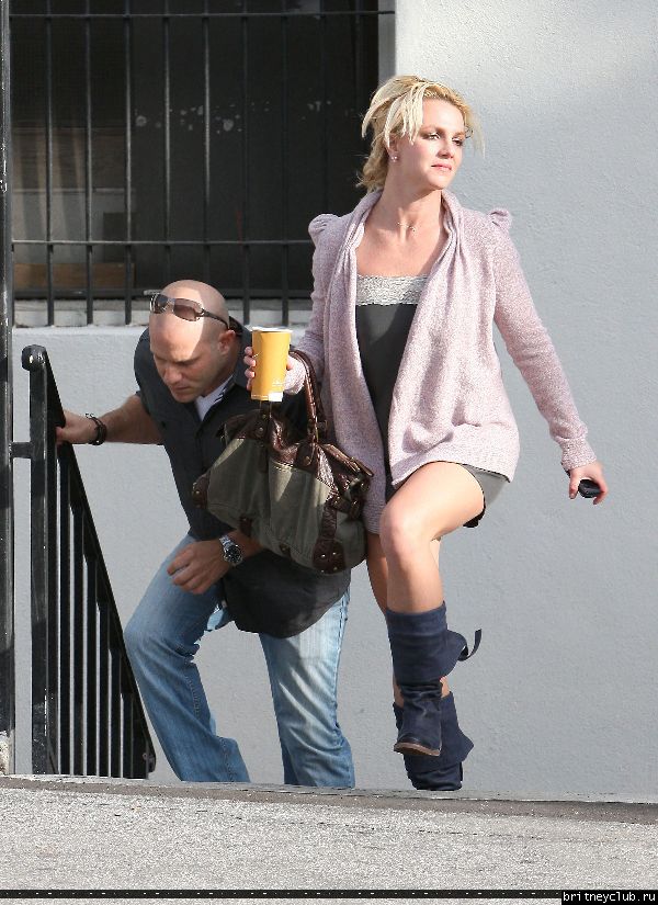 Бритни делает покупки в Санта Монике49.jpg(Бритни Спирс, Britney Spears)