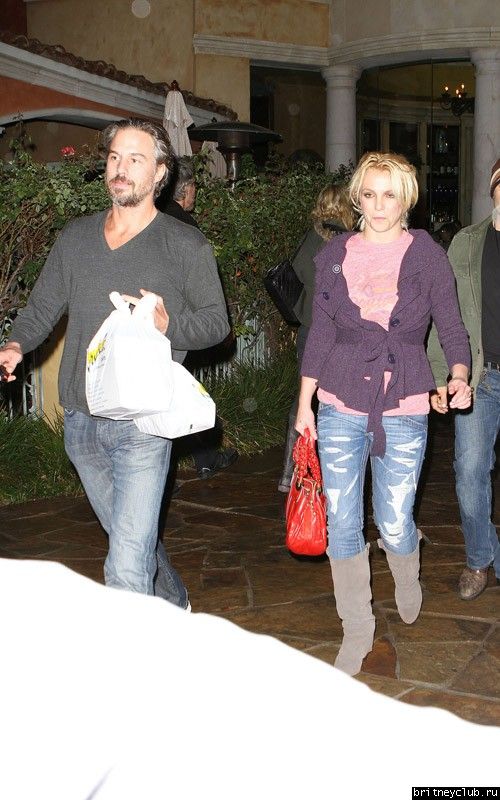 Бритни и Джейсон покидают ресторан Marmalade14.jpg(Бритни Спирс, Britney Spears)