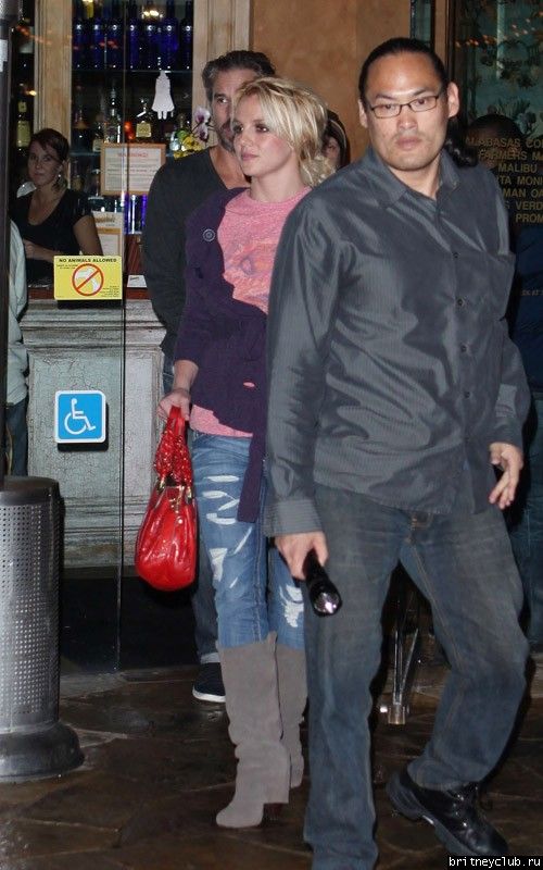 Бритни и Джейсон покидают ресторан Marmalade17.jpg(Бритни Спирс, Britney Spears)