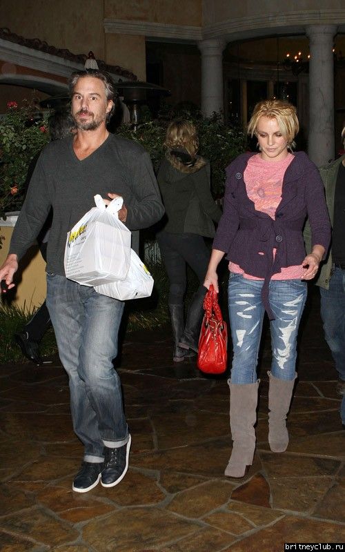 Бритни и Джейсон покидают ресторан Marmalade20.jpg(Бритни Спирс, Britney Spears)
