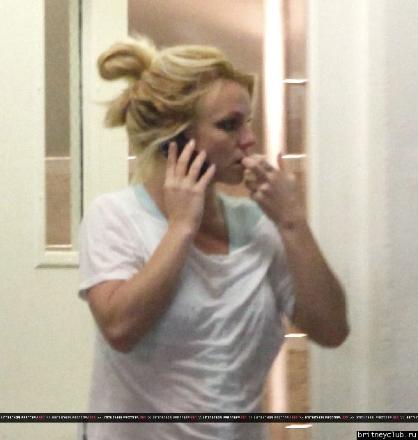 Бритни и Джейсон в Беверли Хиллз24.jpg(Бритни Спирс, Britney Spears)