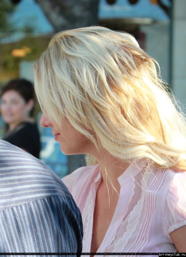 Бритни делает покупки в Лос-Анджелесе35.jpg(Бритни Спирс, Britney Spears)