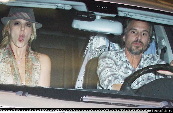 Бритни и Джейсон посещают агентство William Morris Endeavor81.jpg(Бритни Спирс, Britney Spears)