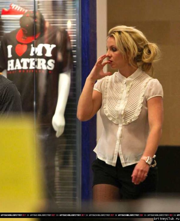 Бритни в ТЦ  Westfield Mall15.jpg(Бритни Спирс, Britney Spears)