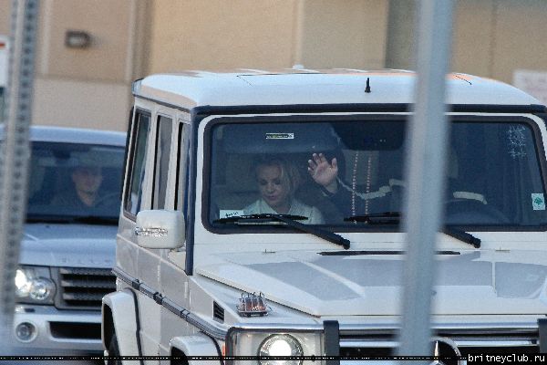 Бритни покидает торговый центр Westfield Mall16.jpg(Бритни Спирс, Britney Spears)