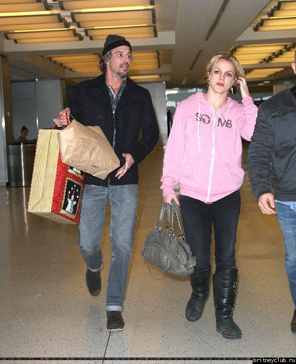 Бритни в аэропорту JFK в Нью-Йорке12.jpg(Бритни Спирс, Britney Spears)