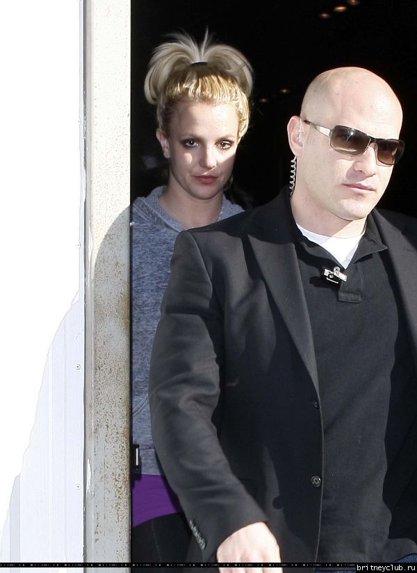 Бритни посещает танцевальную студию03.jpg(Бритни Спирс, Britney Spears)