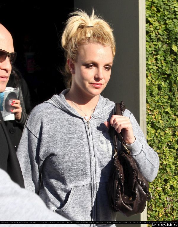 Бритни посещает танцевальную студию09.jpg(Бритни Спирс, Britney Spears)