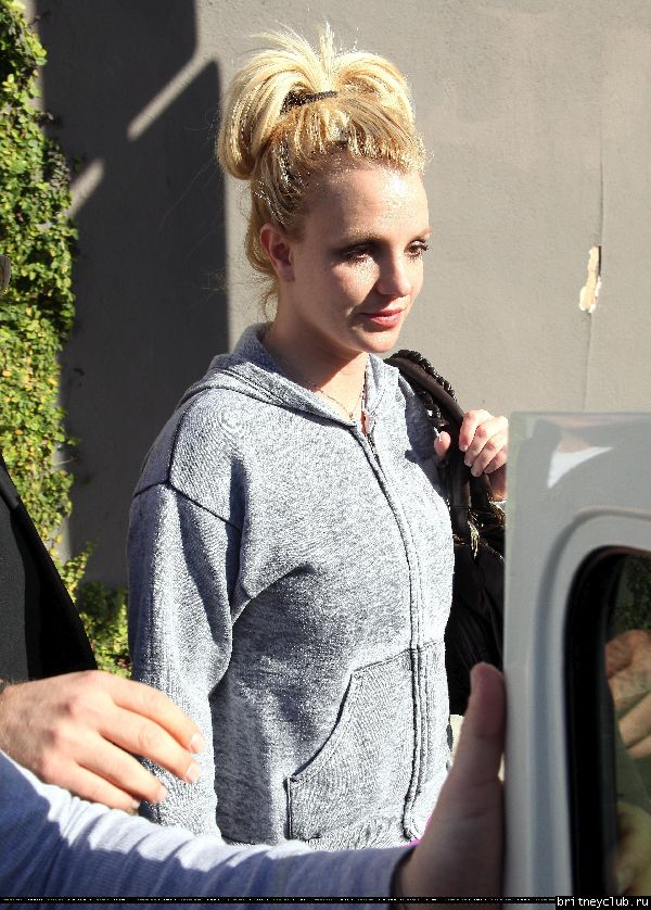 Бритни посещает танцевальную студию10.jpg(Бритни Спирс, Britney Spears)