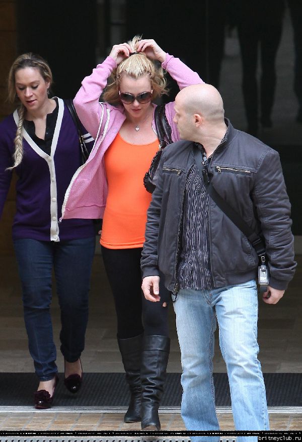Бритни посещает студию танца в Голливуде35.jpg(Бритни Спирс, Britney Spears)