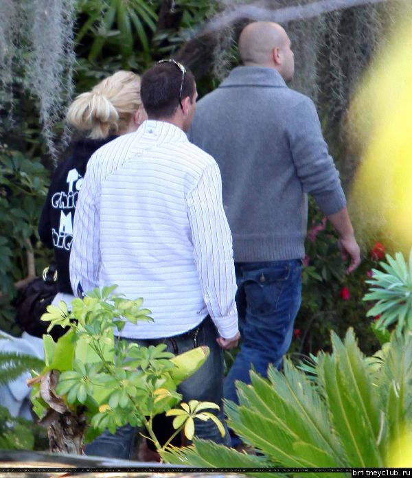 Бритни покидает студию Conway в Голливуде11.jpg(Бритни Спирс, Britney Spears)