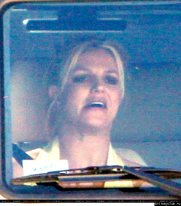 Бритни покидает студию звукозаписи в Голливуде15.jpg(Бритни Спирс, Britney Spears)