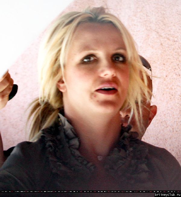 Бритни посещает студию в Голливуде01.jpg(Бритни Спирс, Britney Spears)