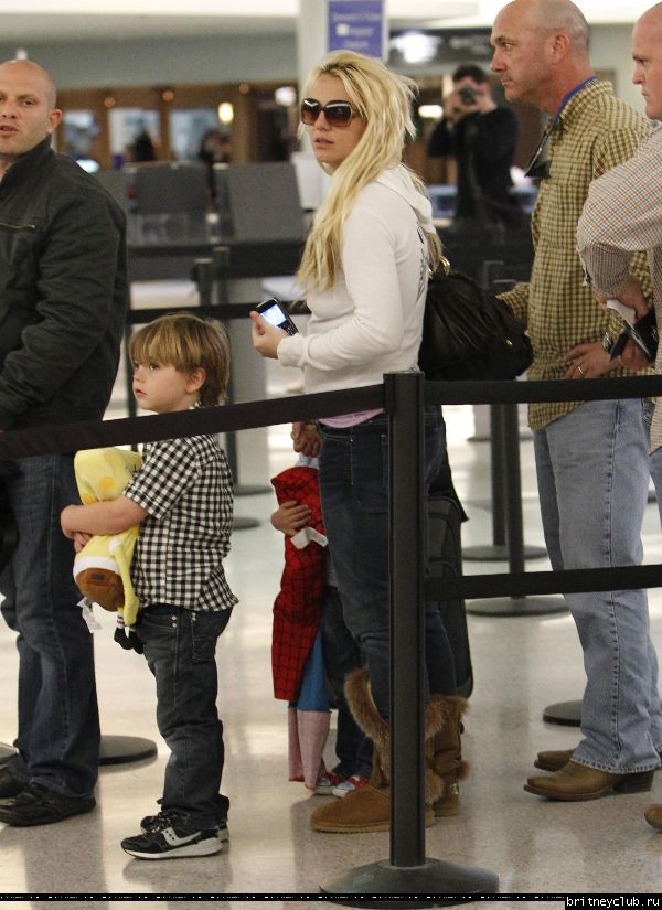 Бритни в аэропорту Нового Орлеана110.jpg(Бритни Спирс, Britney Spears)
