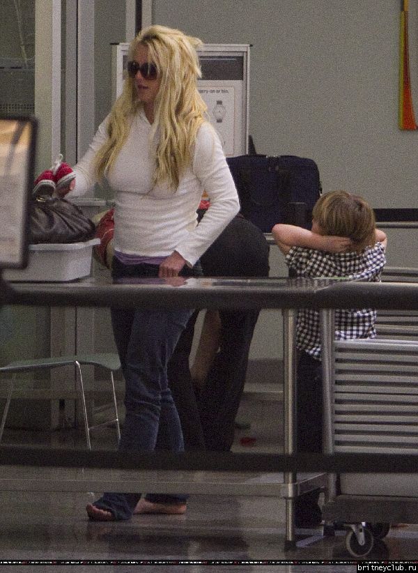 Бритни в аэропорту Нового Орлеана154.jpg(Бритни Спирс, Britney Spears)