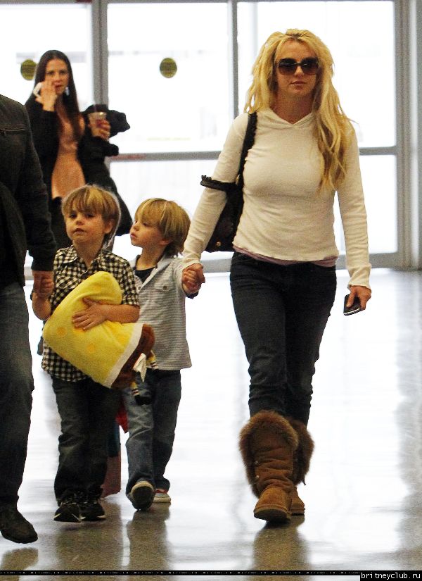 Бритни в аэропорту Нового Орлеана88.jpg(Бритни Спирс, Britney Spears)